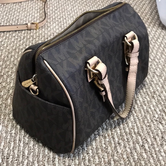 MICHAEL Michael Kors Handbags - Michael kors logo bag